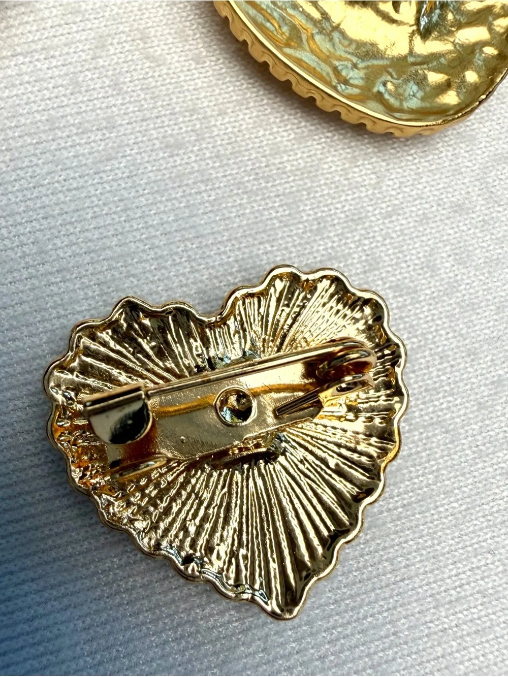 Vintage-Modern-Fashion 5-Brooch  Bundle: Hearts, Sandor etc, GUC - Picture 10 of 13